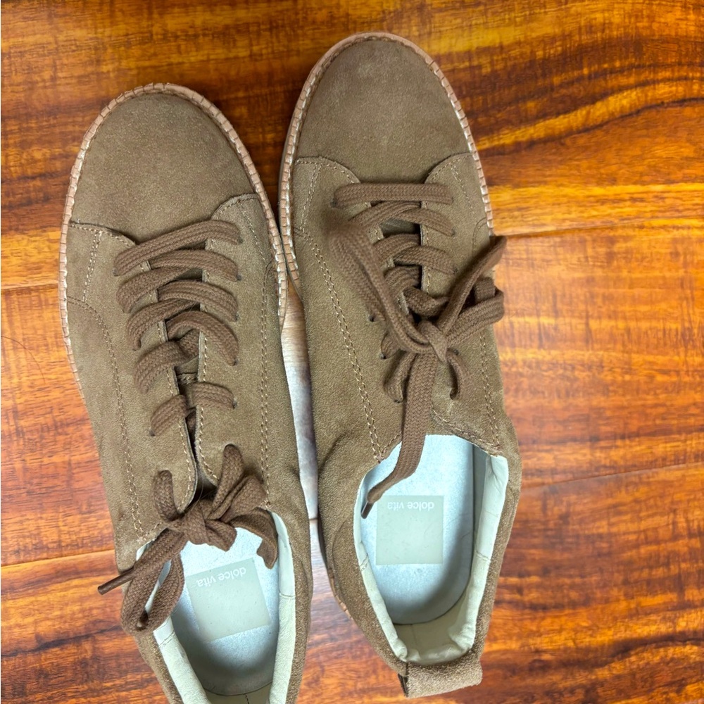 Size 7 women’s shoes